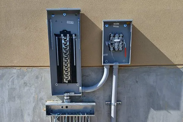 Circuit Breaker Repair